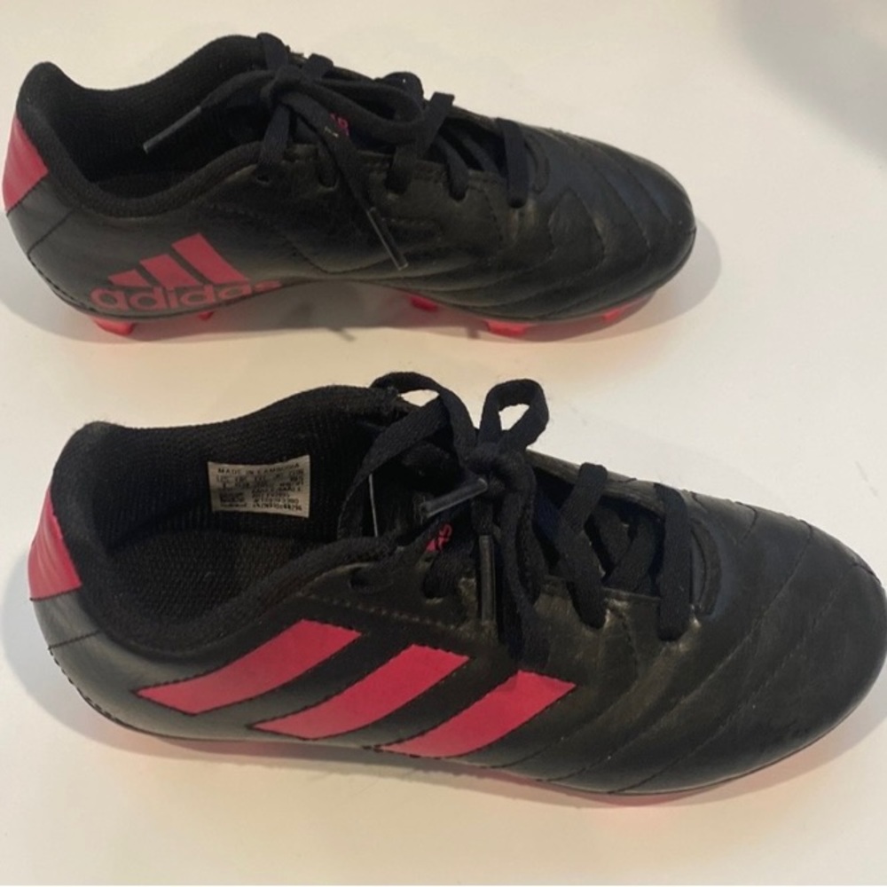 Girls soccer cleats